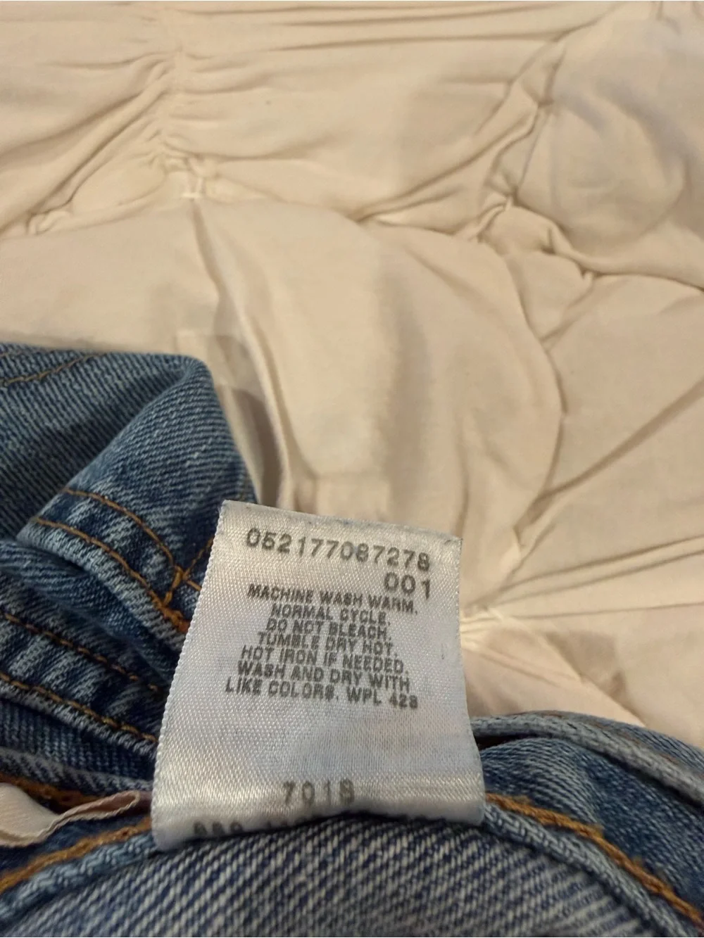 Levi's Men's 505 Light Blue Relaxed Fit Jeans with Signature Red Tab